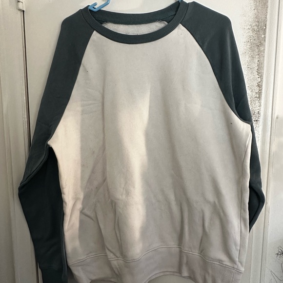 Goodfellow & Co Other - Two-Tone Raglan Sweatshirt